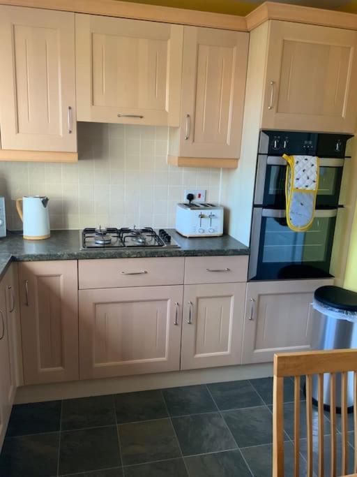 Home From Home, 3 Bedroom House In ホーイック エクステリア 写真